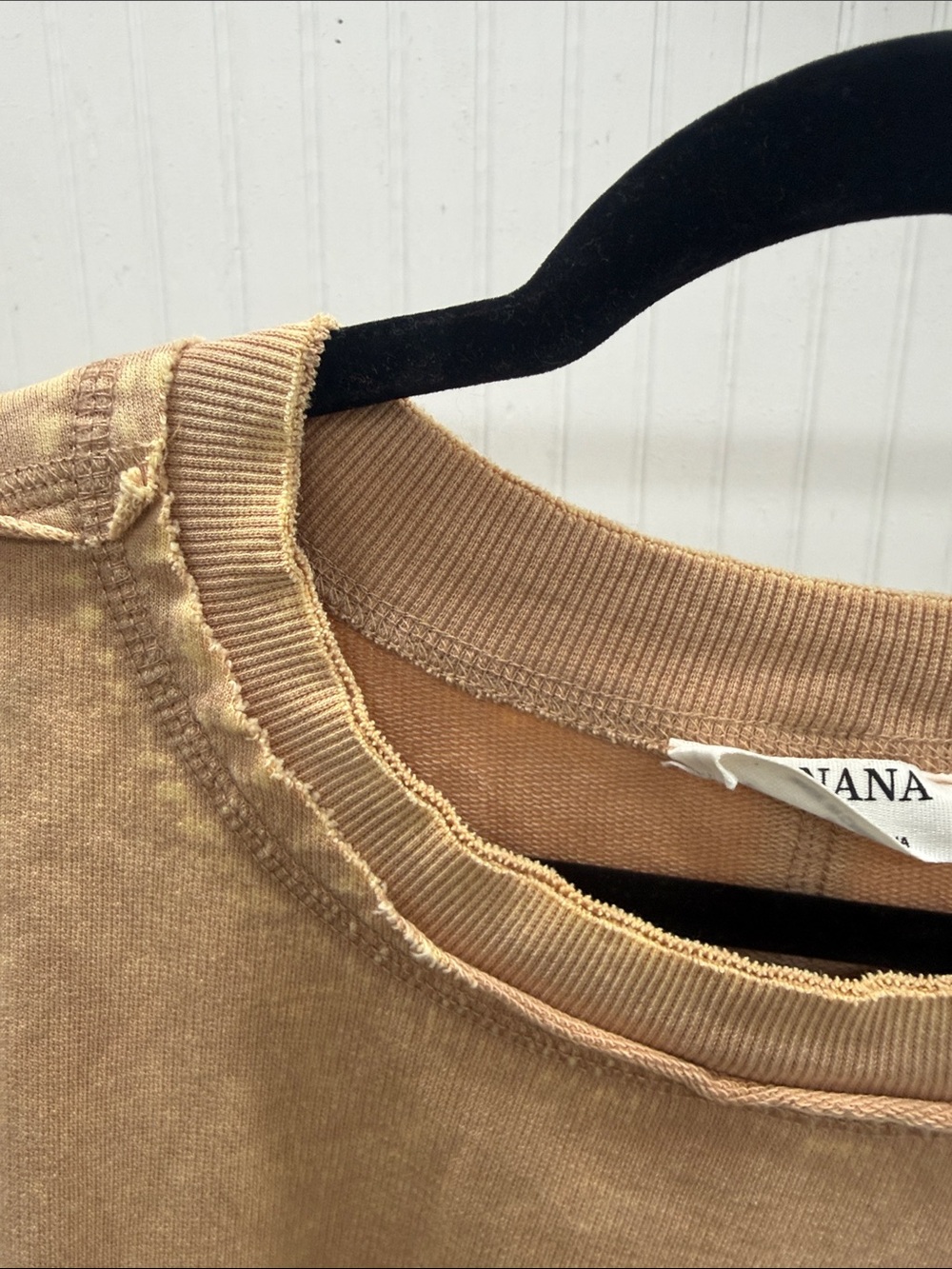 Like New Women’s Zenana Outfitters Washed Tan Crewneck Sweatshirt Medium - Picture 4 of 8